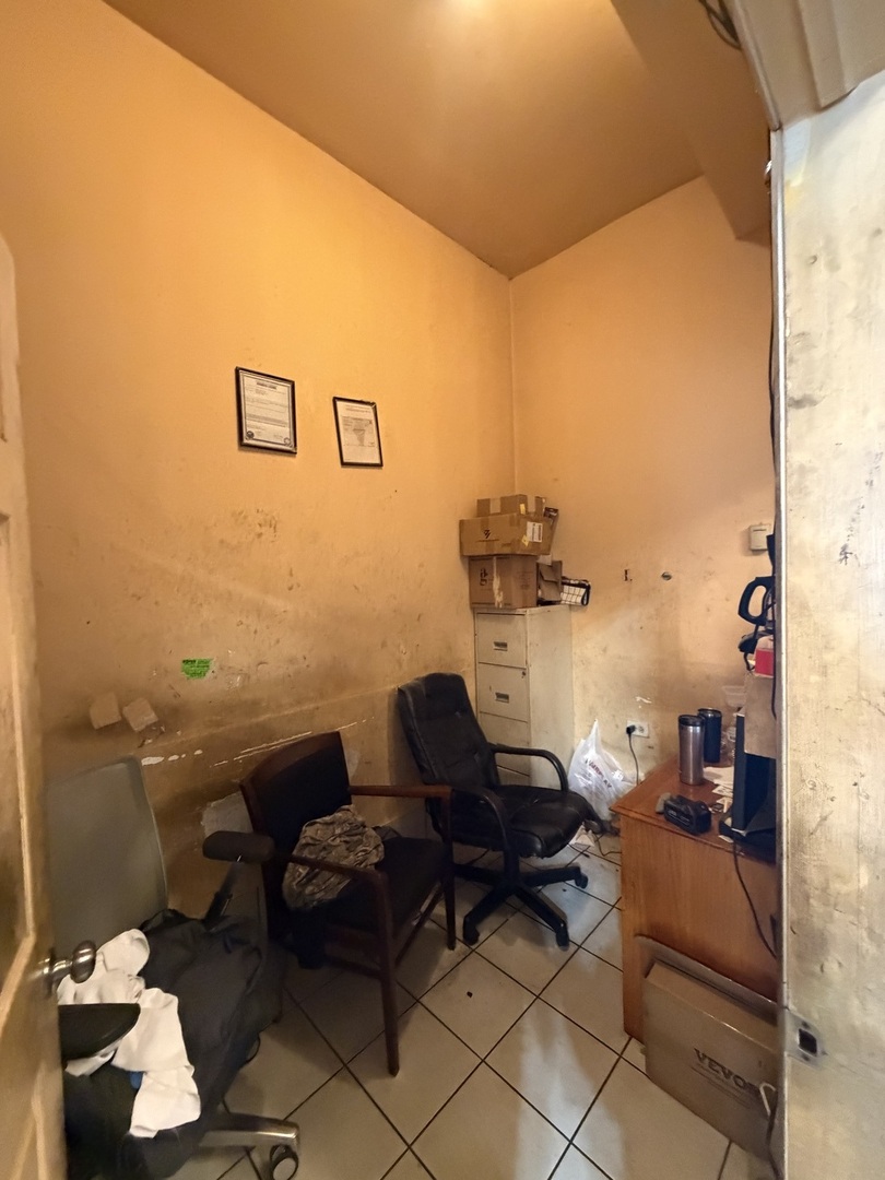 2323 West 18th Street Chicago IL 60608