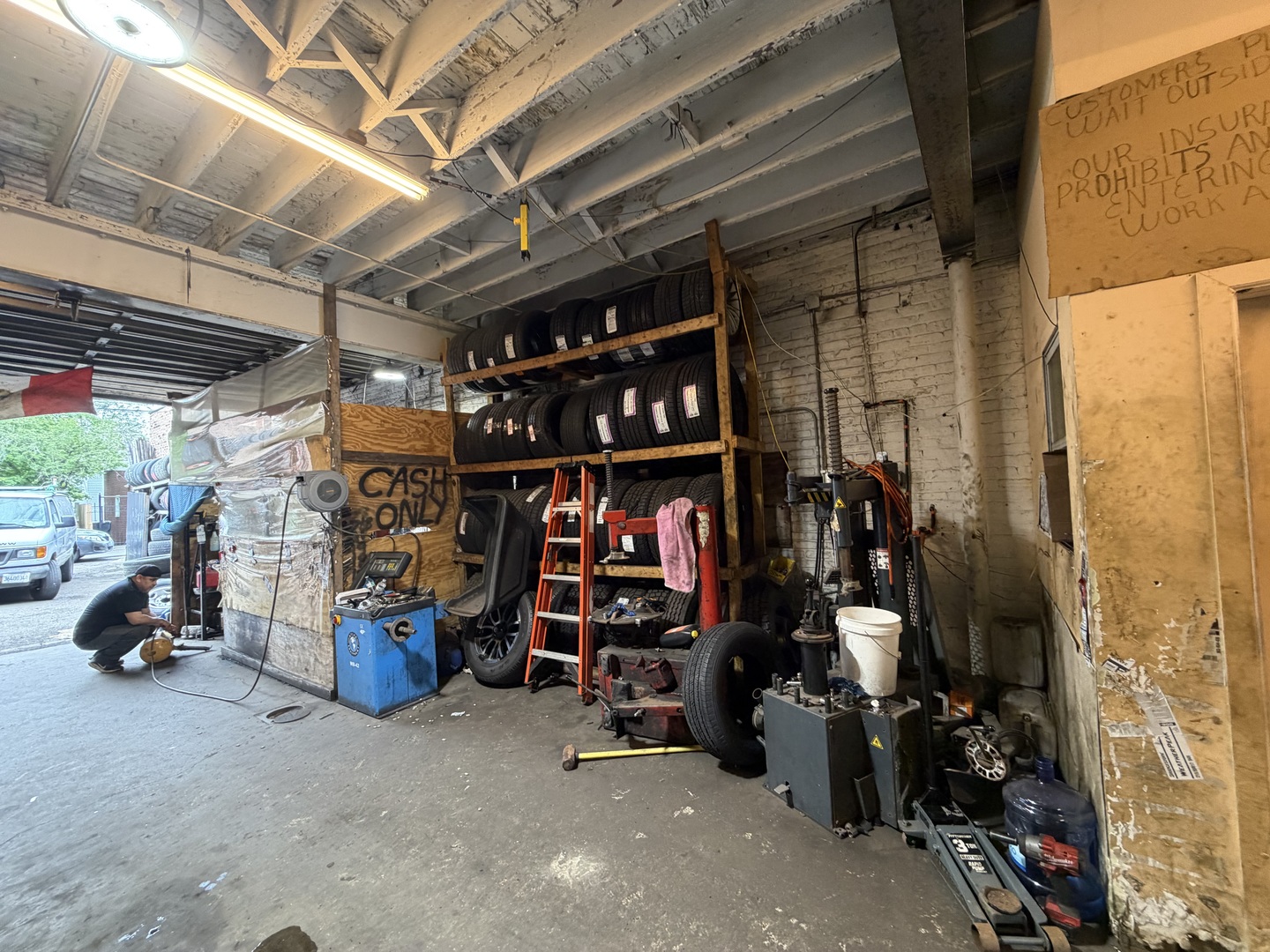 2323 West 18th Street Chicago IL 60608