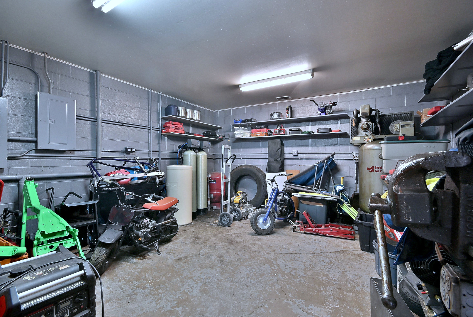 26w287 Saint Charles Road Carol Stream IL 60188