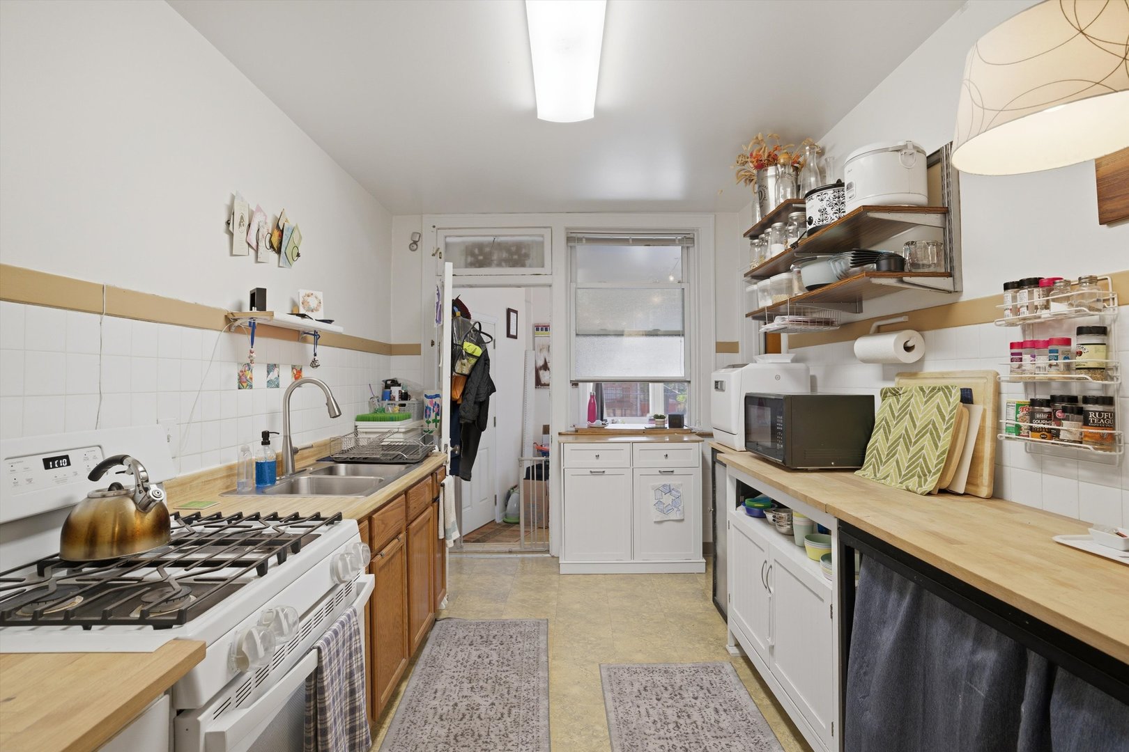 1739 West Gregory Avenue Chicago IL 60640