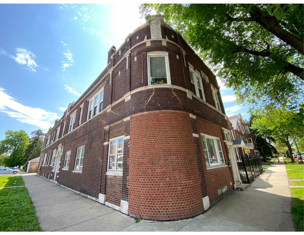 4035 South Richmond Street Chicago IL 60632
