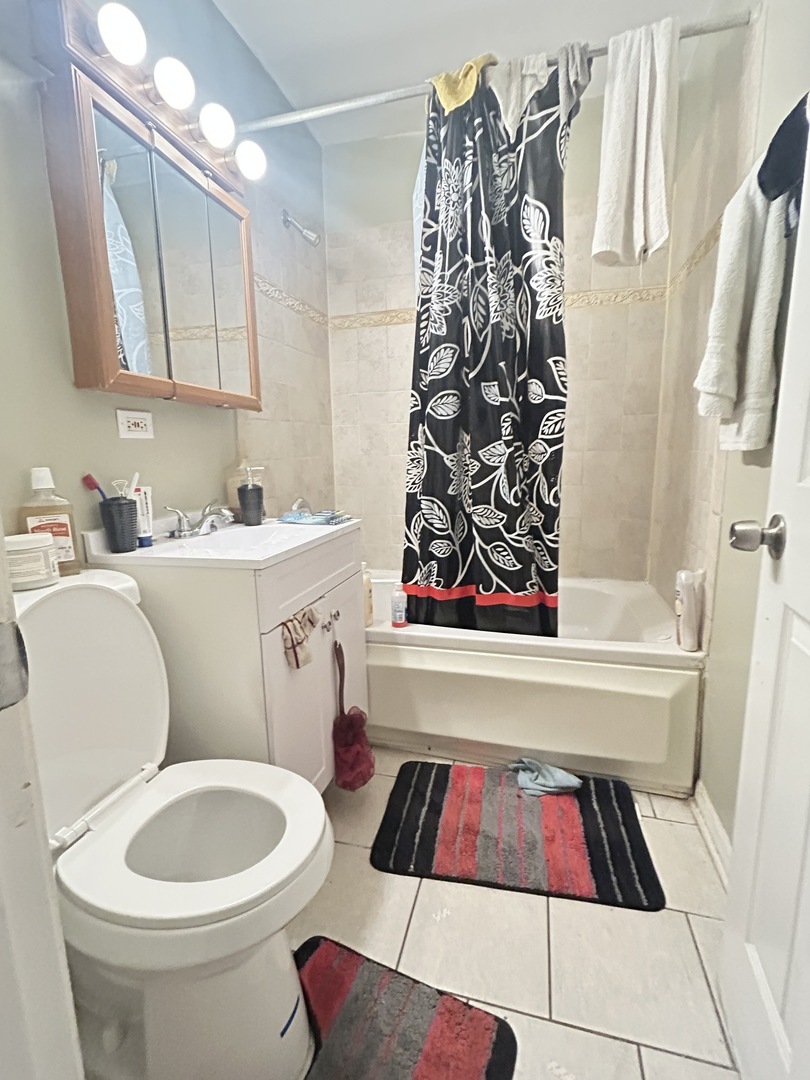 2720 East 75th Street Chicago IL 60649