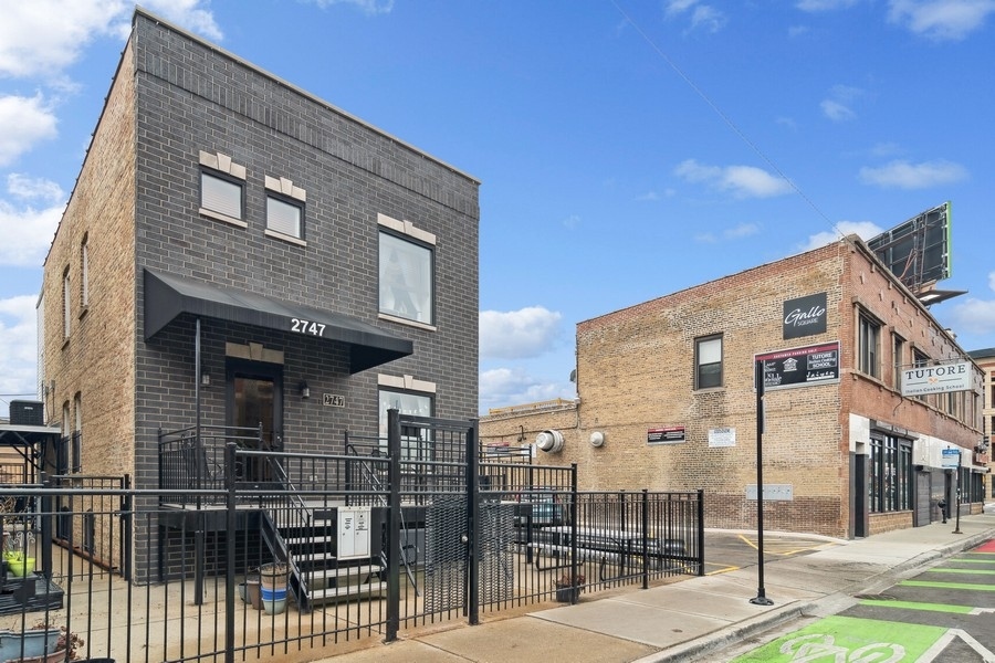 3159 North California Avenue Chicago IL 60618