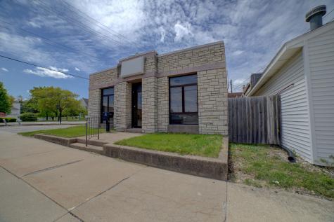 109 South 2nd Street Watseka IL 60970