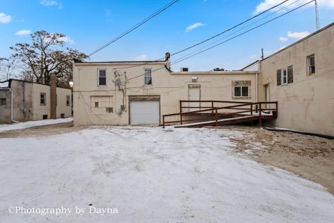 242 West Jeffery Street Kankakee IL 60901