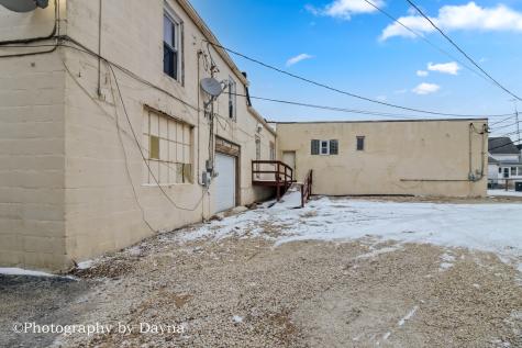 242 West Jeffery Street Kankakee IL 60901