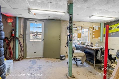 242 West Jeffery Street Kankakee IL 60901