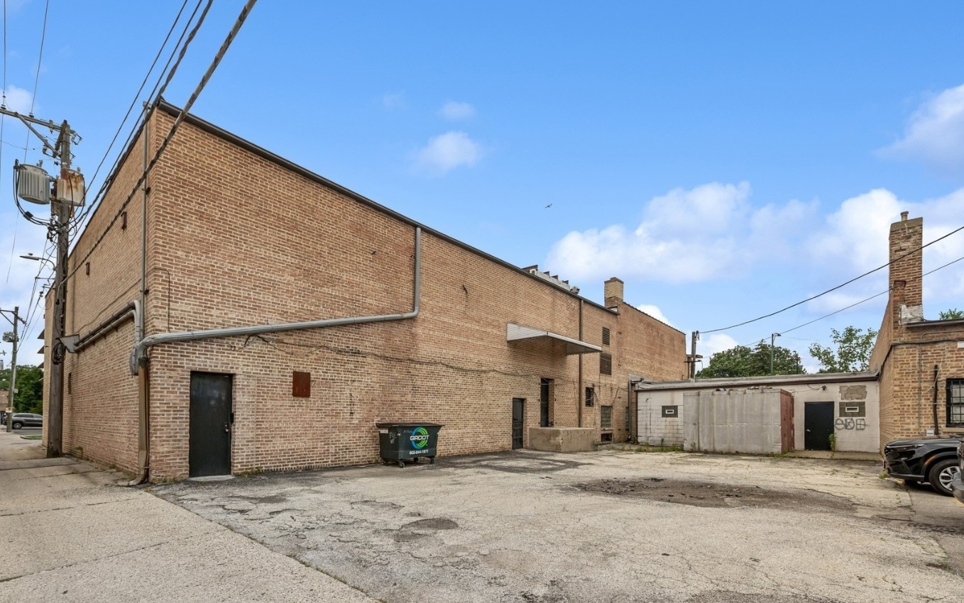 3451 West Peterson Avenue Chicago IL 60659