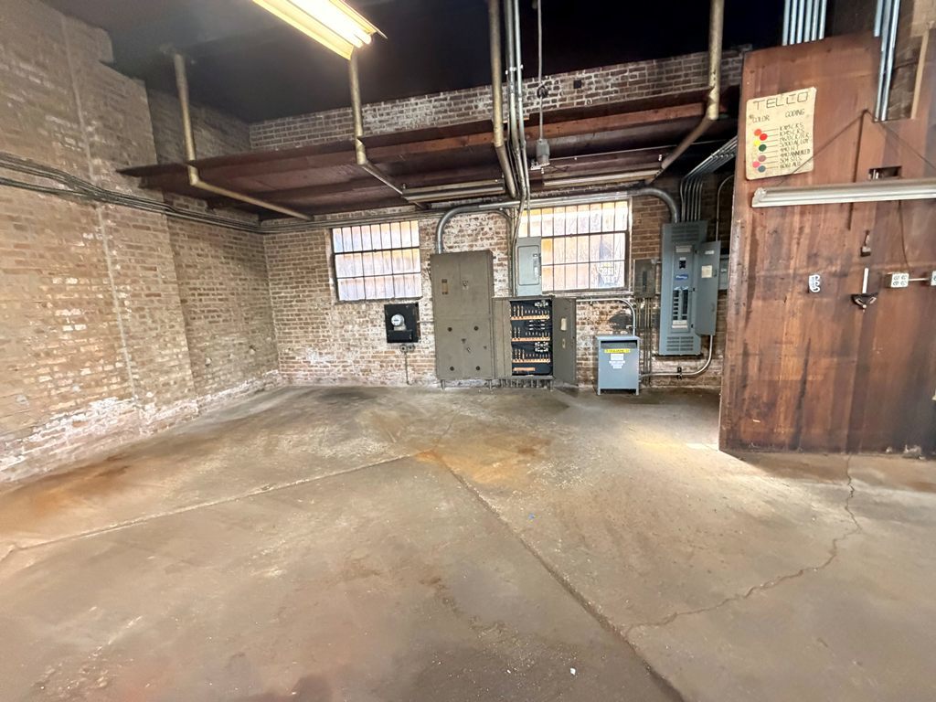 3957 North Normandy Avenue Chicago IL 60634