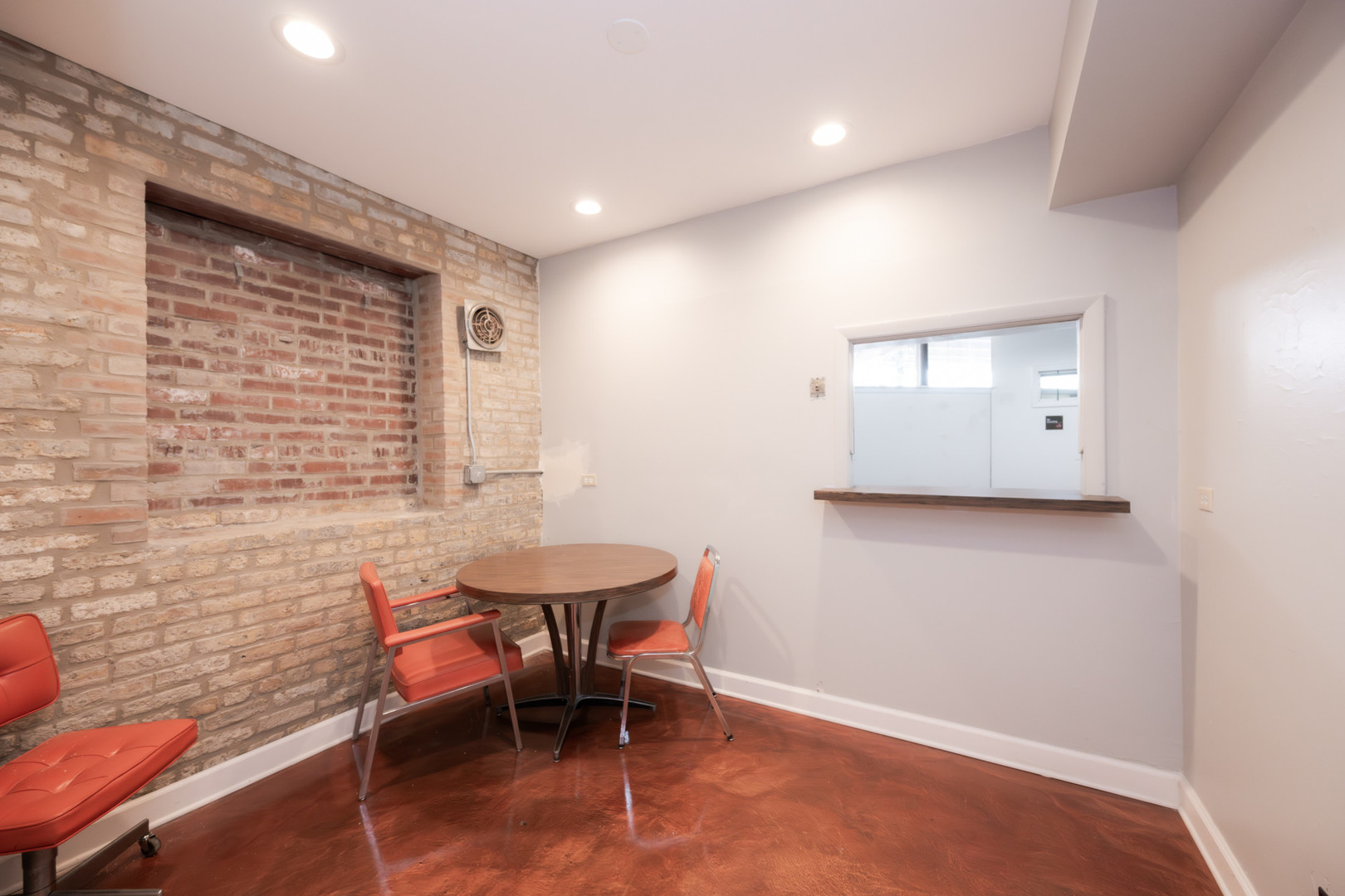 2815 North Kimball Avenue Chicago IL 60618