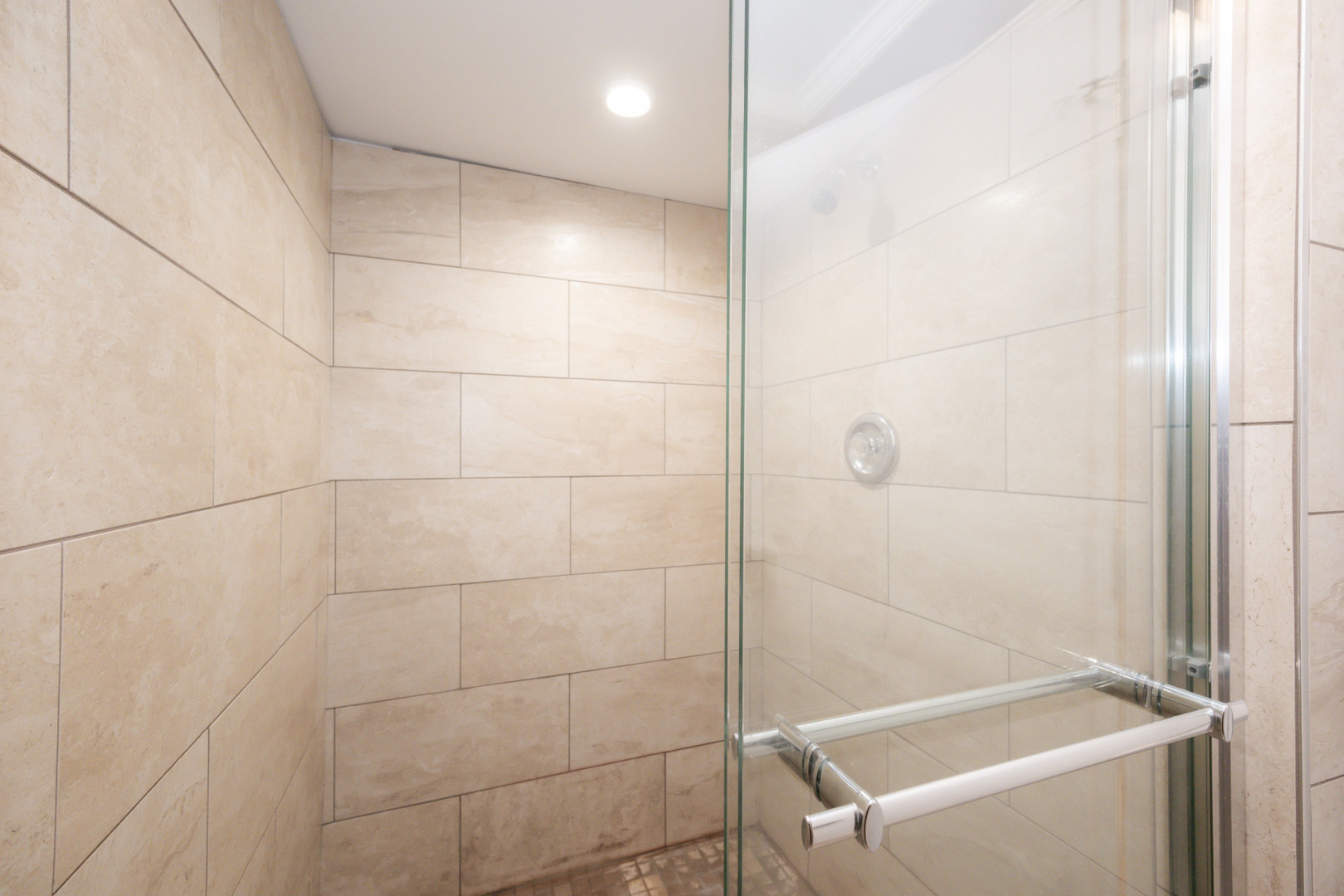 2815 North Kimball Avenue Chicago IL 60618