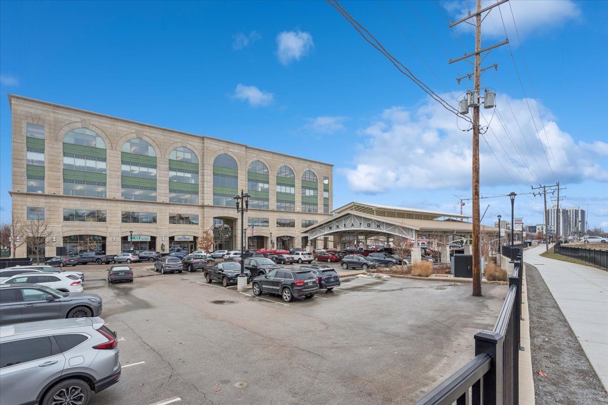 Confidential Main Street Wheaton IL 60187