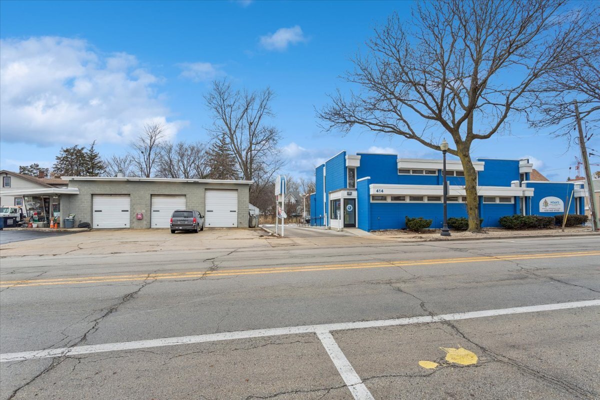 Confidential Main Street Wheaton IL 60187