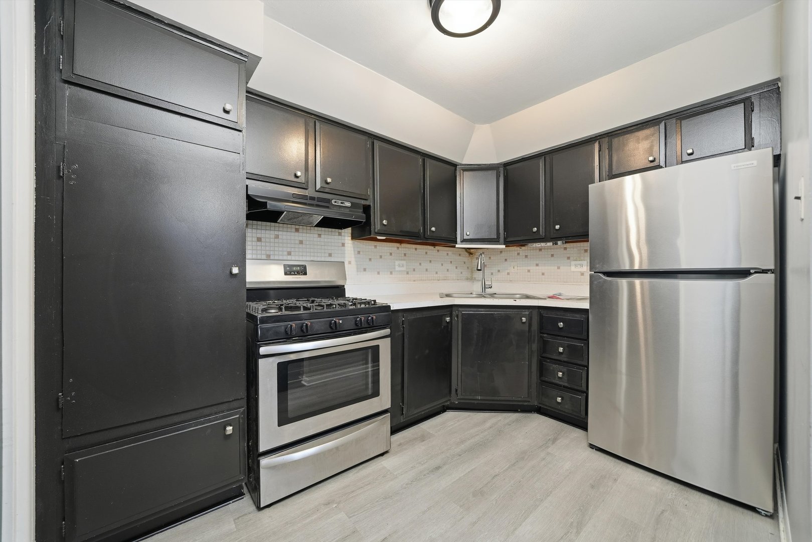 2153 East 87th Street Chicago IL 60617