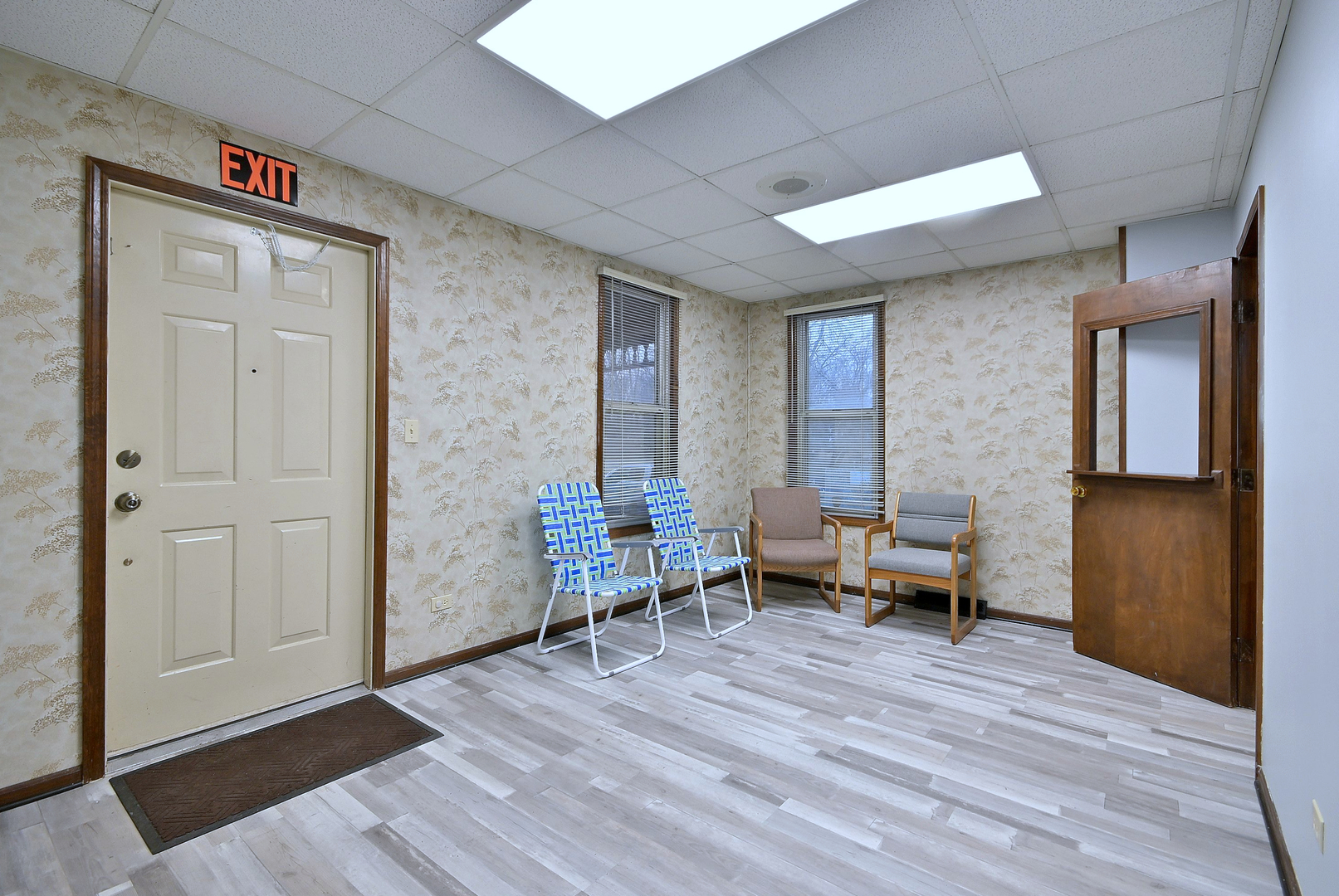 442 North Lake Street N Aurora IL 60506