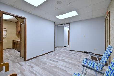 442 North Lake Street N Aurora IL 60506