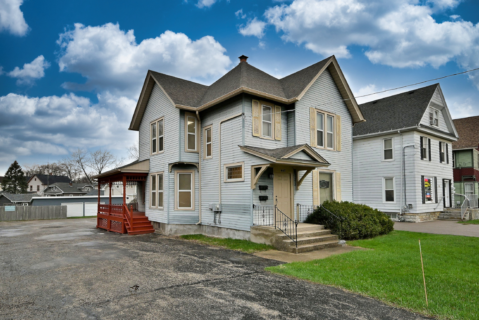 442 North Lake Street N Aurora IL 60506