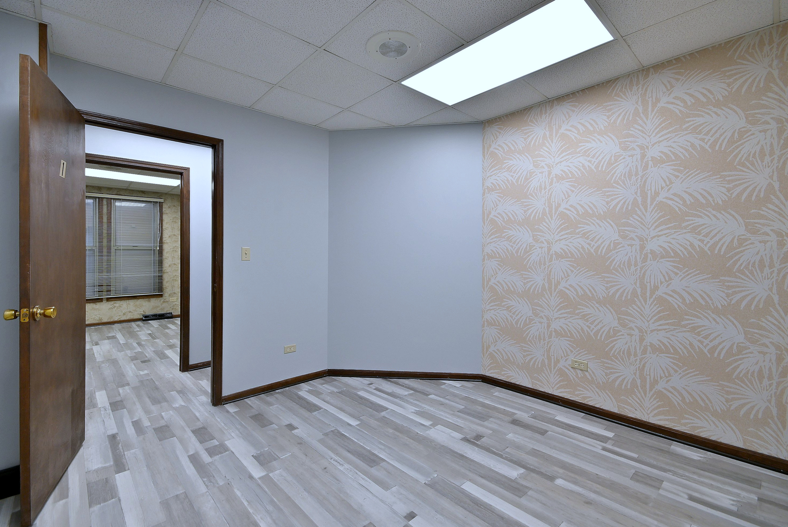 442 North Lake Street N Aurora IL 60506