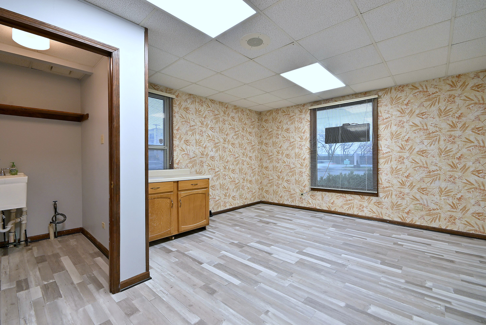 442 North Lake Street N Aurora IL 60506