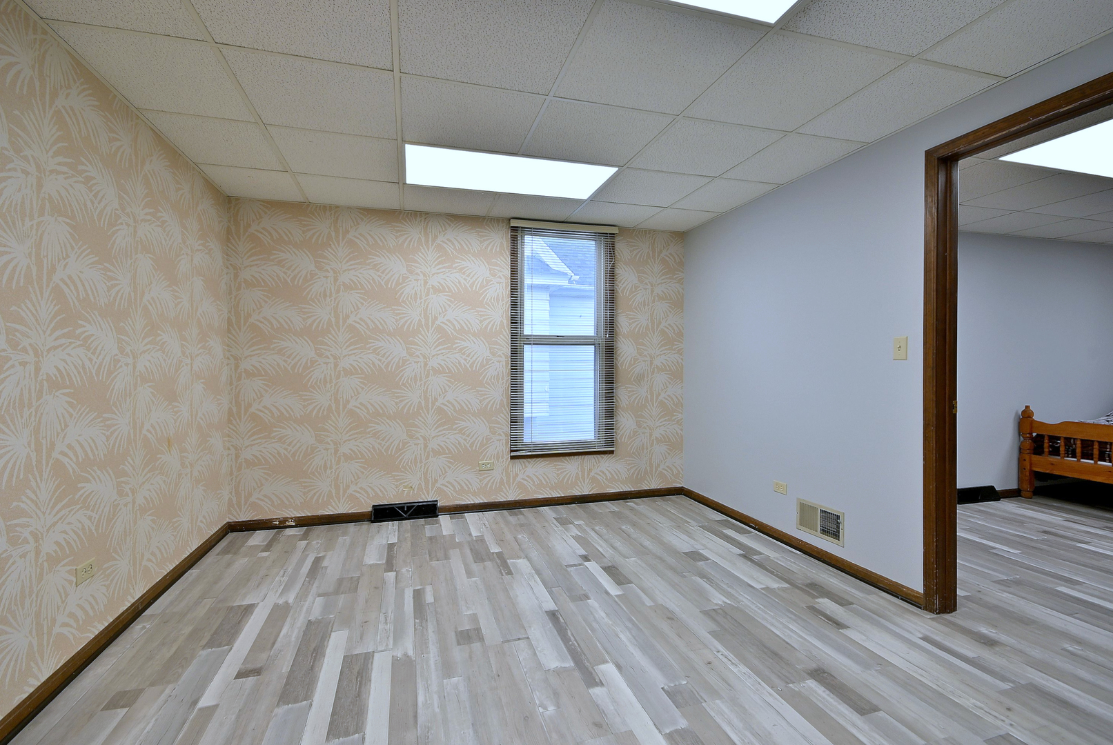 442 North Lake Street N Aurora IL 60506