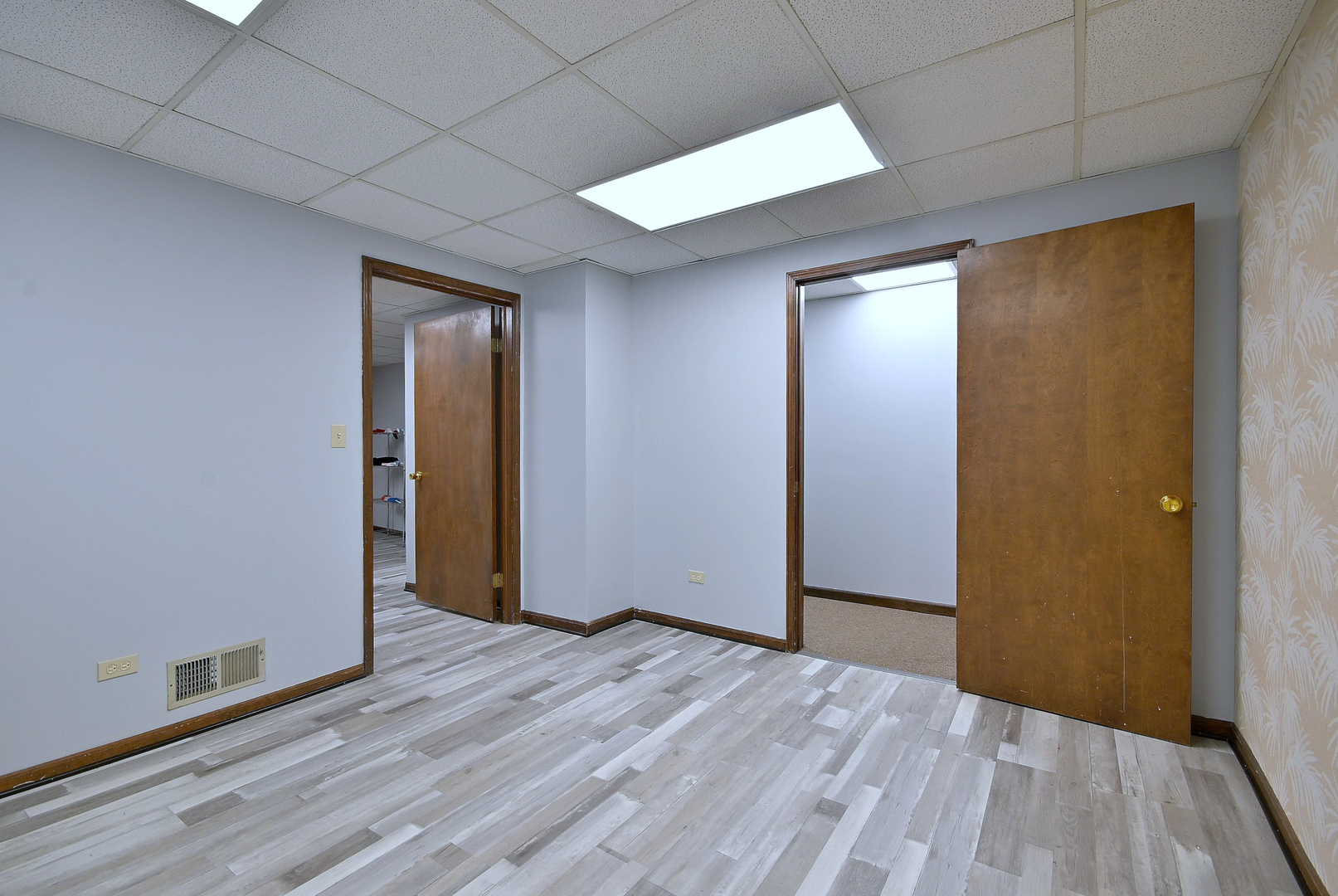 442 North Lake Street N Aurora IL 60506