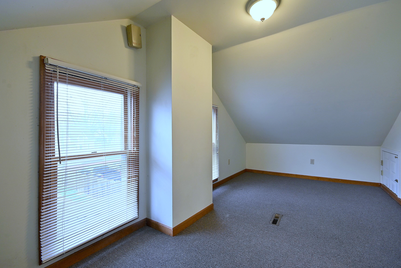442 North Lake Street N Aurora IL 60506