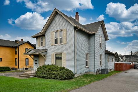 442 North Lake Street N Aurora IL 60506