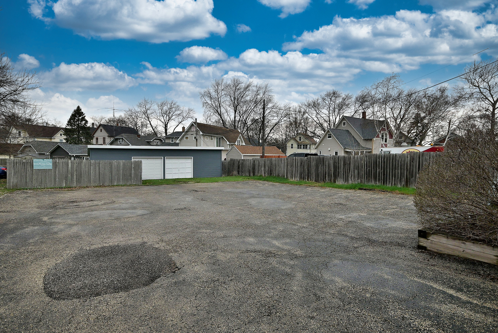 442 North Lake Street N Aurora IL 60506