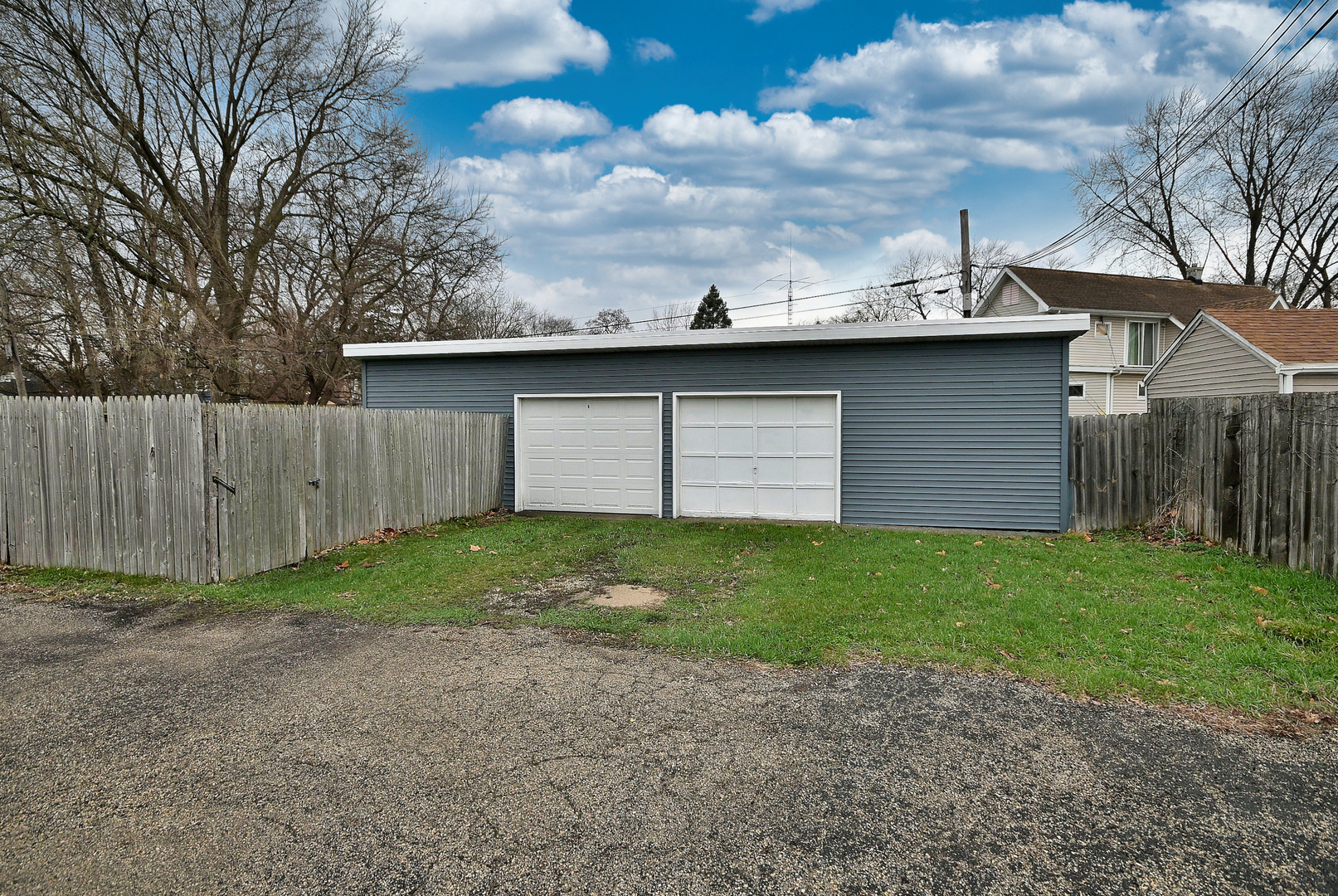442 North Lake Street N Aurora IL 60506