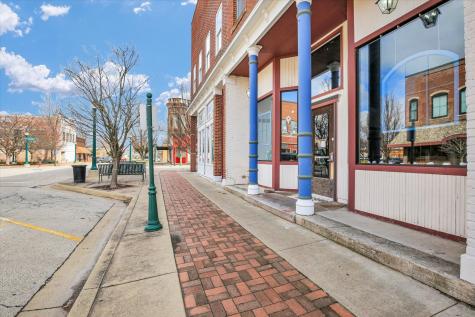 103 & 105 West Sale Street Tuscola IL 61953