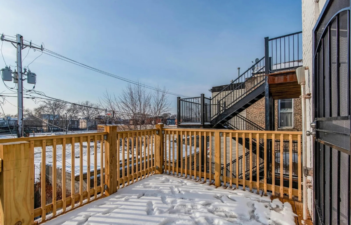 2935 West Warren Boulevard Chicago IL 60612