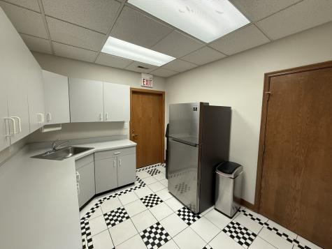 28085 North Ashley Circle Libertyville IL 60048