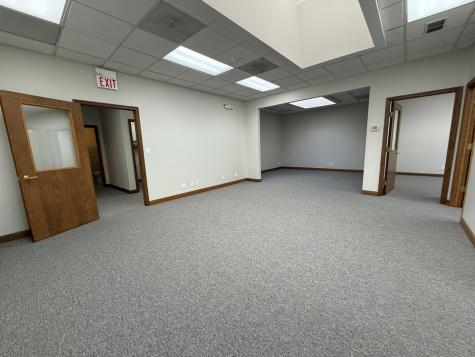 28085 North Ashley Circle Libertyville IL 60048