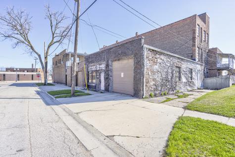 907 East State Street Rockford IL 61104