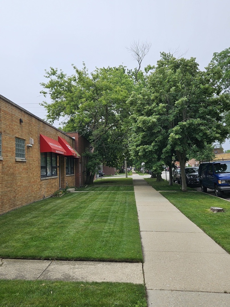 8107 Ridgeway Avenue N Skokie IL 60076