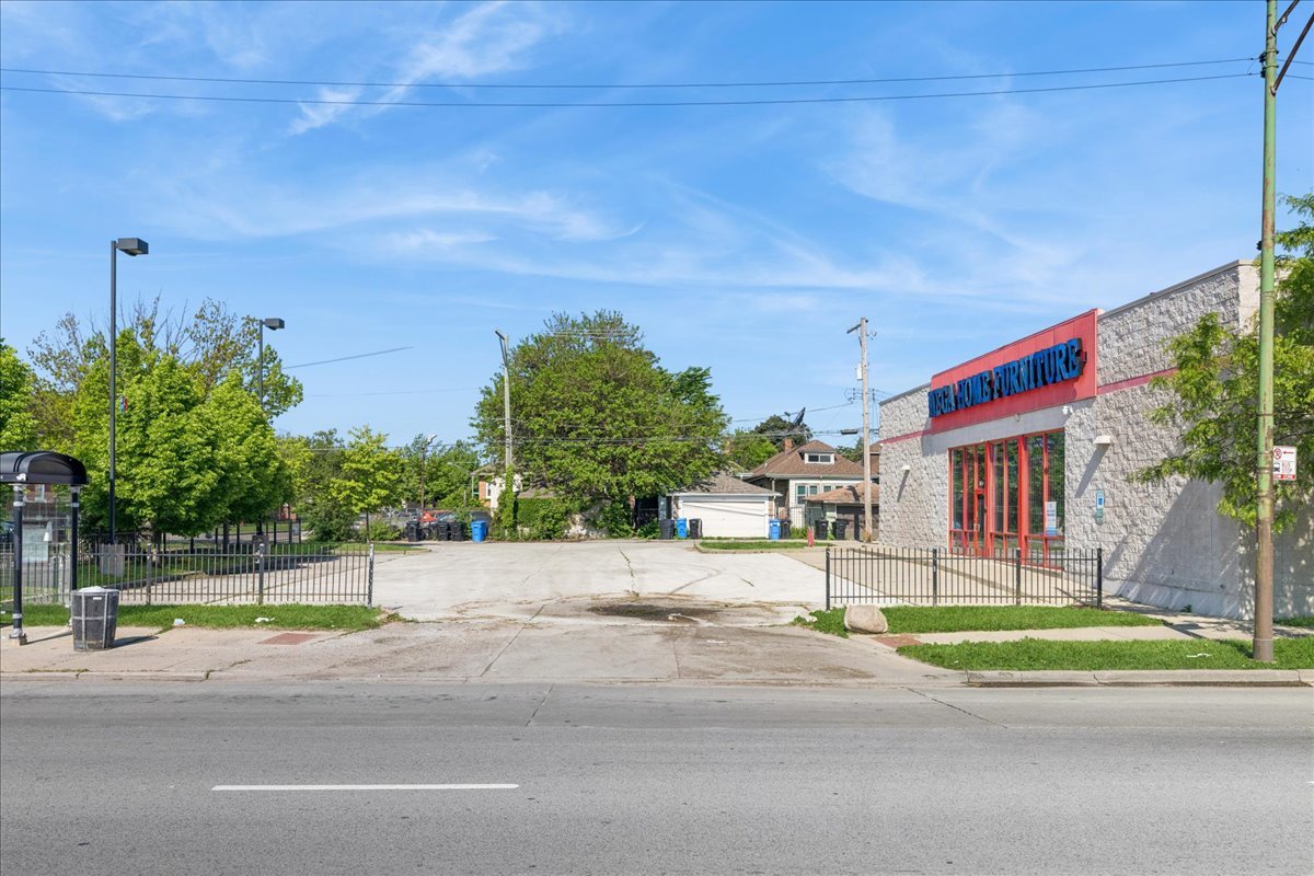 7650 South Ashland Avenue Chicago IL 60620