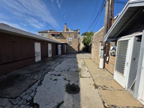 4053 North Mobile Avenue Chicago IL 60634