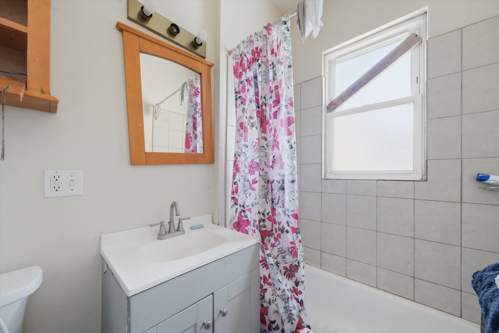 431 East 79th Street Chicago IL 60619