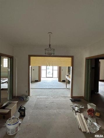 1611 7TH Street Moline IL 61264