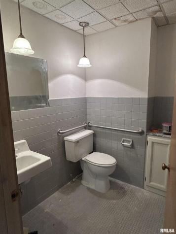 1611 7TH Street Moline IL 61264