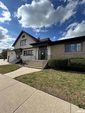 1611 7TH Street Moline IL 61264