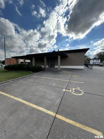 1611 7TH Street Moline IL 61264