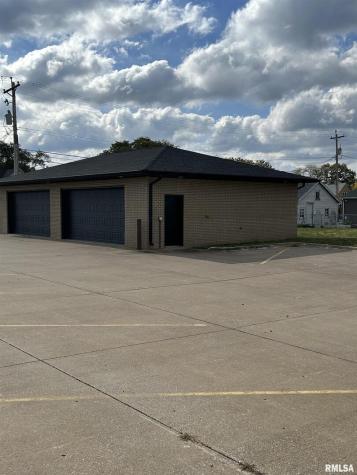 1611 7TH Street Moline IL 61264