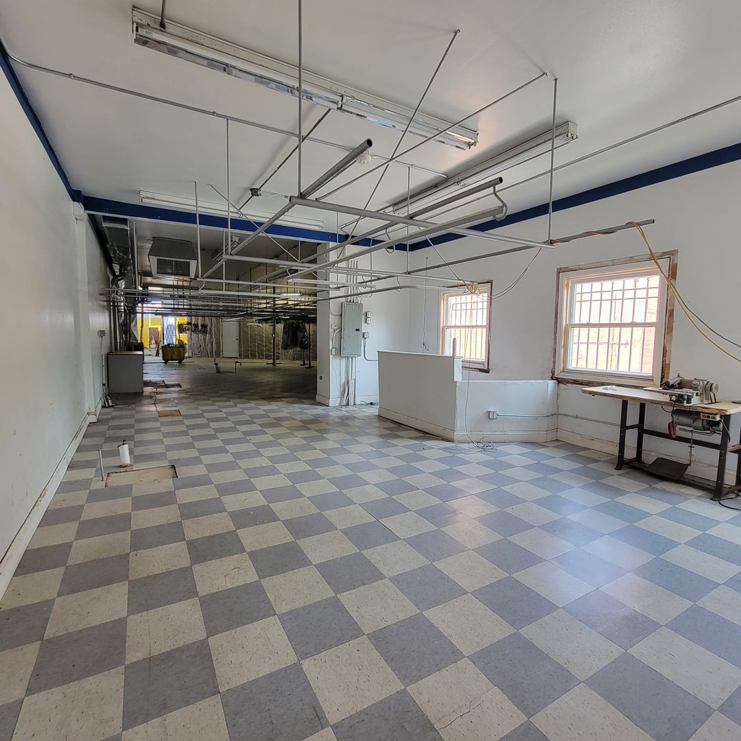 9278 South South Chicago Avenue Chicago IL 60617