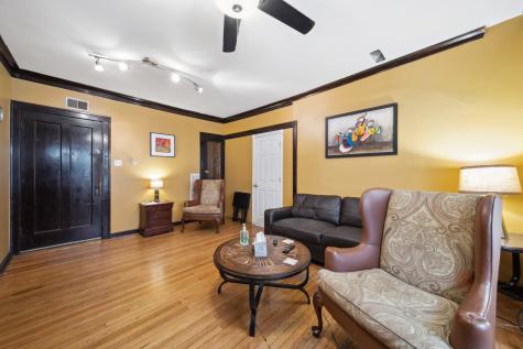 4351 North Western Avenue Chicago IL 60618