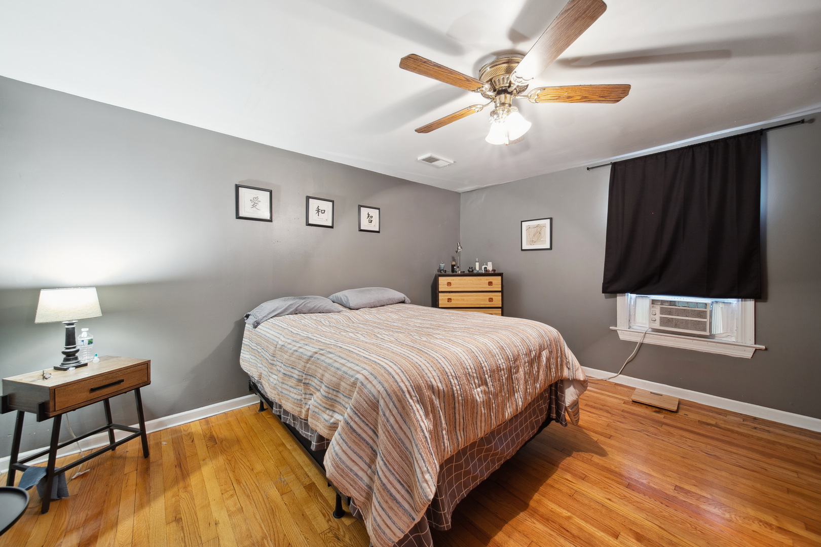 4351 North Western Avenue Chicago IL 60618