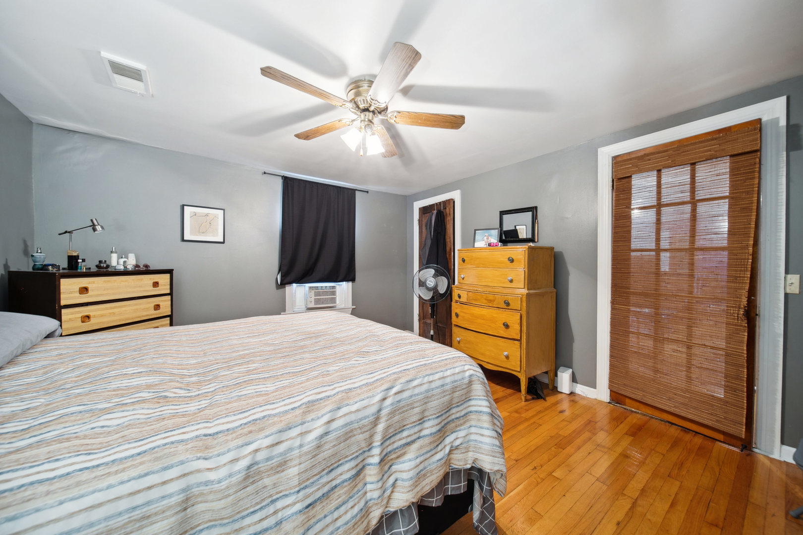 4351 North Western Avenue Chicago IL 60618