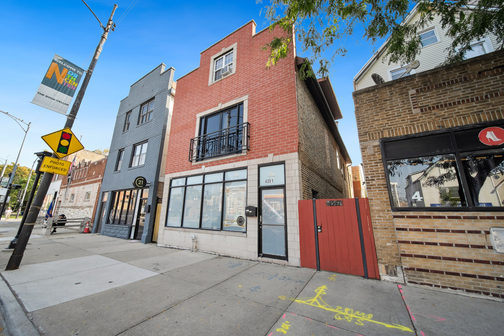 4351 North Western Avenue Chicago IL 60618