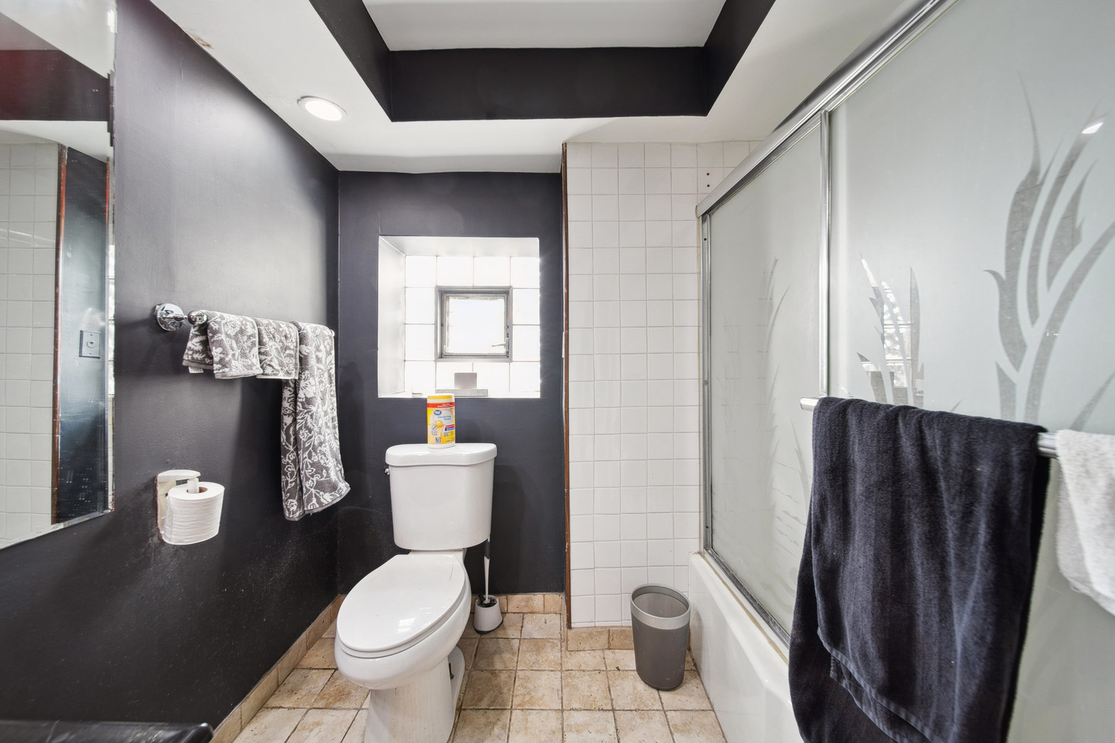 4351 North Western Avenue Chicago IL 60618