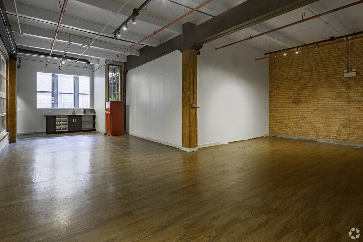 415 West Huron Street Chicago IL 60654